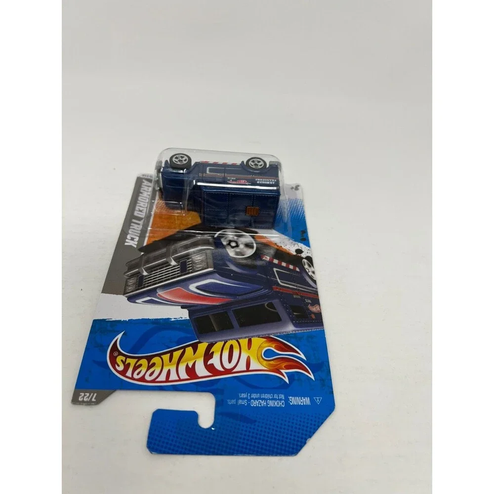 2011 Hot Wheels Armored Truck HW Video Game Heroes Die Cast #229/244